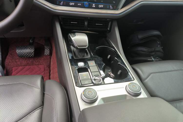 Used Volkswagen Touareg 2019 3.0 TSI RuiFeng Edition China VI Standard Gear Lever