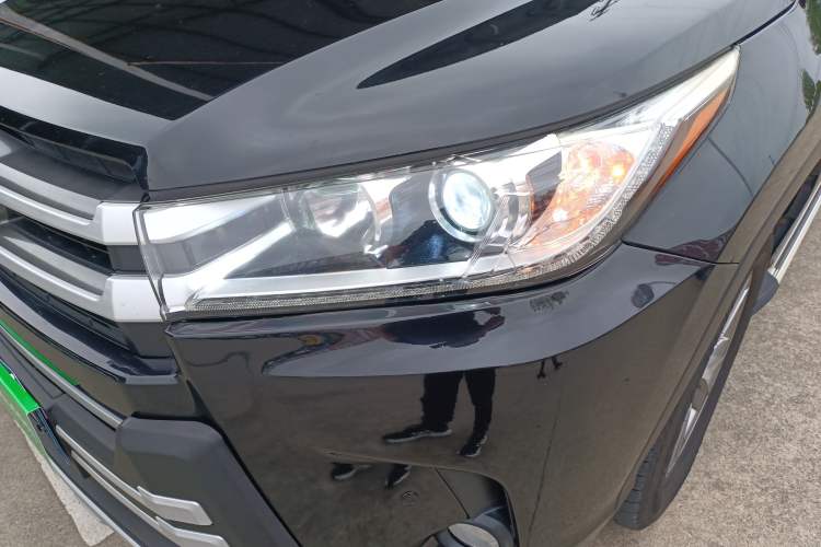 Used Toyota Highlander 2018 2.0T Two-Wheel Drive Elite Edition 5 Seats Emission Standard China V Left Front Headlight