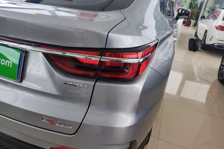 Used Changan CS85 COUPE 2021 1.5T DCT Luxury Edition
