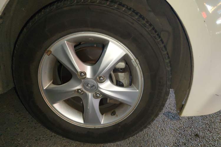 Used Hyundai Verna (older generation) 2016 1.4L Manual Smart GLS Trim
