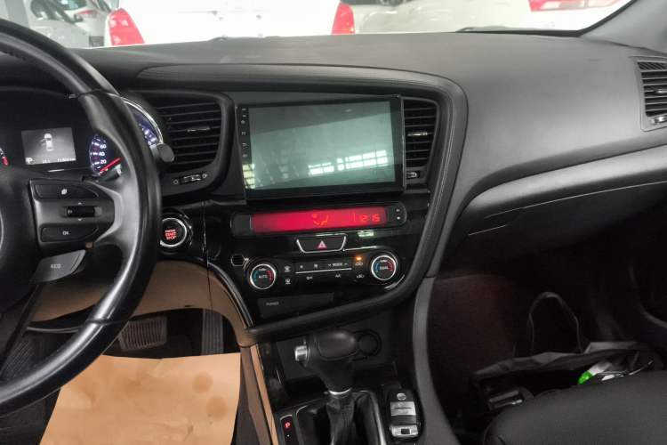 Used Kia K5 2015 2.0L Automatic LUX
