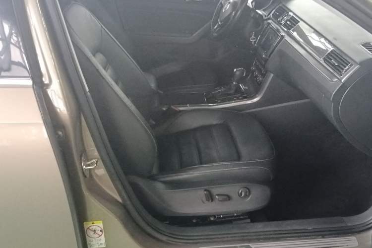 Used Volkswagen Passat 2016 330TSI DSG Luxury Edition