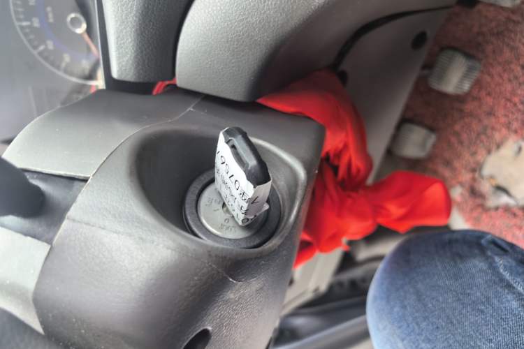 Used Dongfeng Shuaike 2014 1.6L Manual Comfort 7-Seater China IV Standard