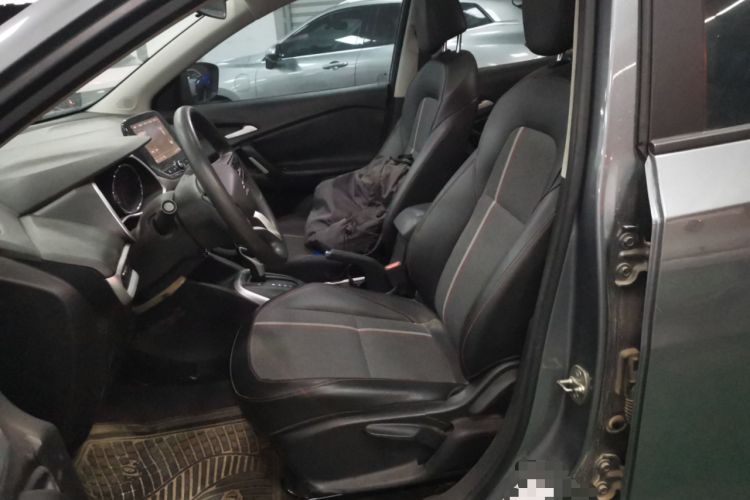 Used Chevrolet Trax 2019 Redline 325T Automatic Fun Edition China VI Standard Left Front Seat