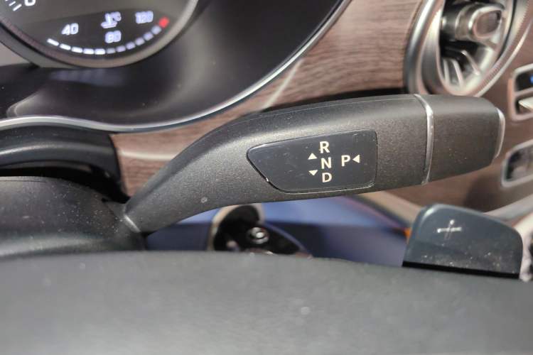 Used Mercedes-Benz V-Class 