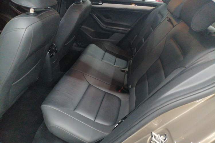 Used Volkswagen Sagitar 2017 230TSI Automatic Comfort Version
