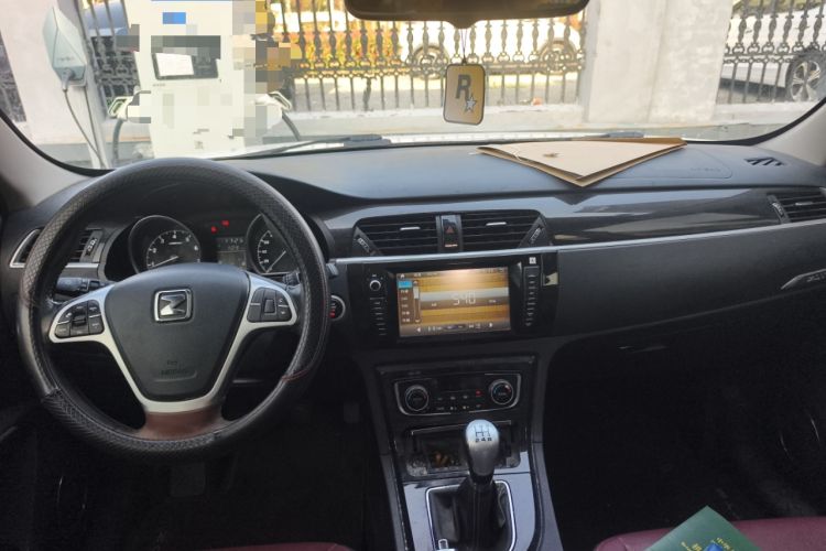 Used Zotye T600 2015 Family Edition 2.0T Manual Luxury Version Center Console