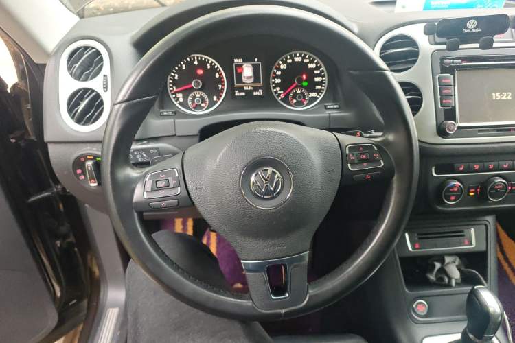 Used Volkswagen Tiguan 2016 300TSI Automatic Two-Wheel Drive Luxury Edition Steering Wheel