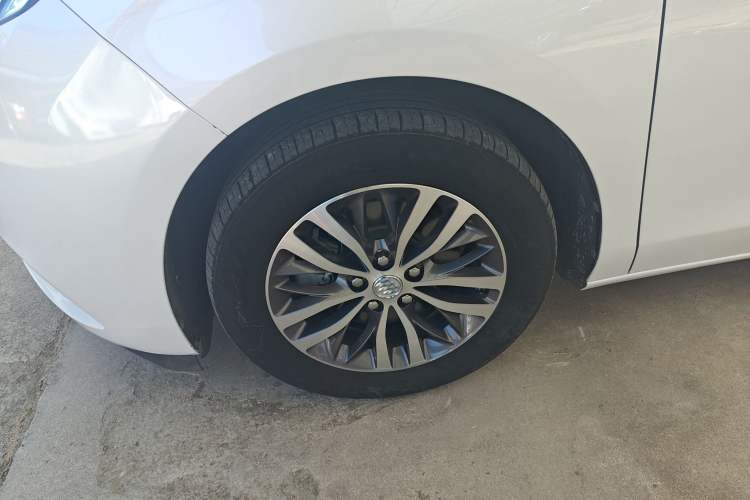 Used Buick GL8 2017 ES 28T Luxury Model China V Standard
