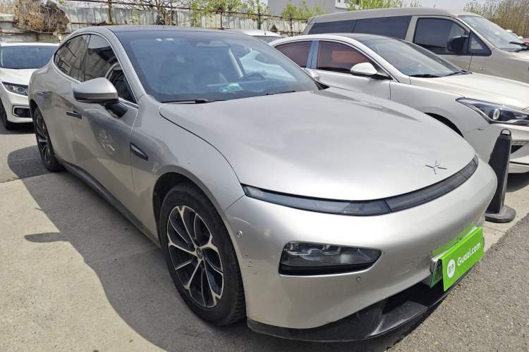 Used XPeng P7 2022 625E Front Right 45 Deg