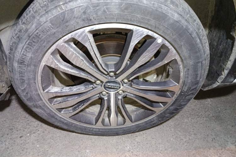 Used Haval F7 2019 2.0T Two-Wheel Drive i-Van China V standard
