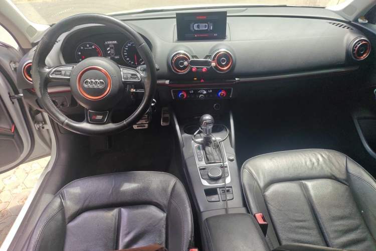 Used Audi A3 2015 Limousine 35 TFSI Millionth Anniversary Comfort Model

