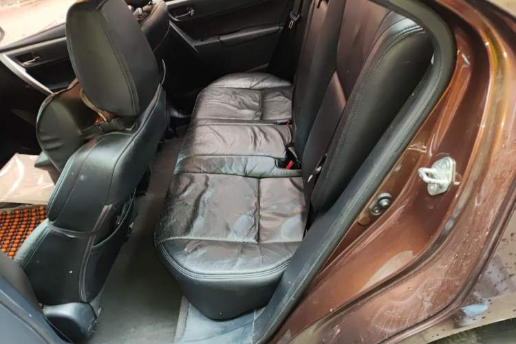 Used Toyota Levin 2017 Revised 185T CVT Elite Edition China V Standard Left Rear Seat