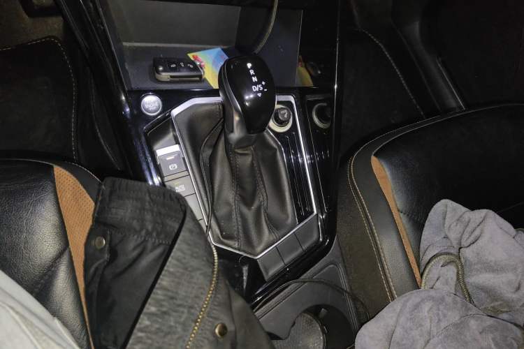 Used Volkswagen Tayron 2019 330TSI Two-Wheel-Drive Luxury Version China V Emission Standard