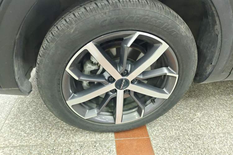 Used Haval F7 2021 1.5T Two-Wheel Drive i-Type Left Front Wheel Hub