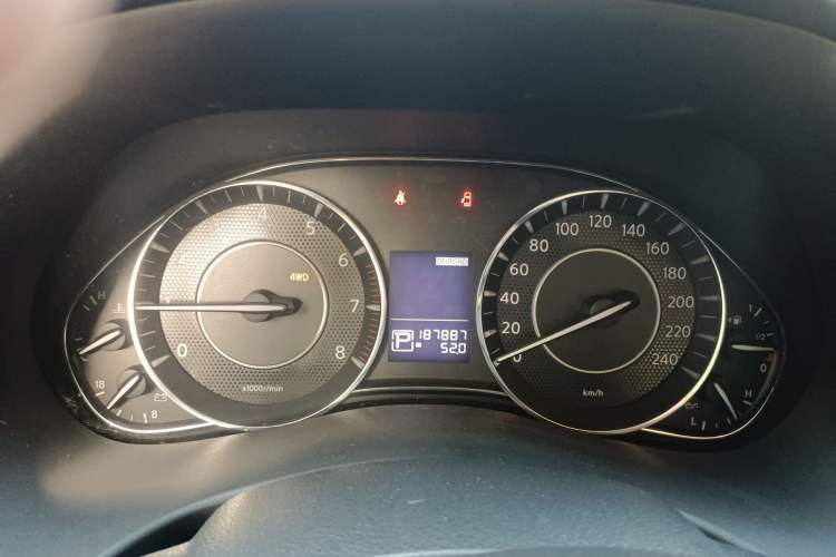 Used Nissan Patrol  Instrument Cluster