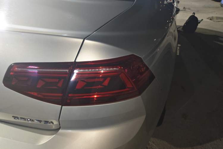 Used Volkswagen Magotan 2020 380TSI DSG Luxury Version Exterior 3