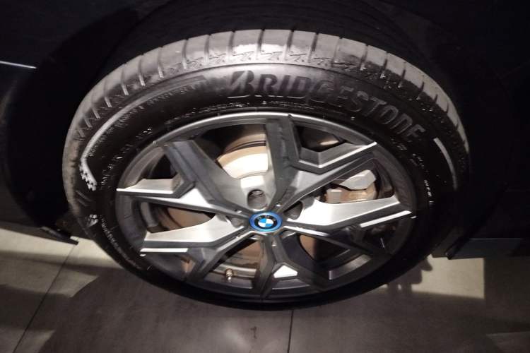 Used BMW i3 2022 eDrive 35 L Right Rear Wheel Hub