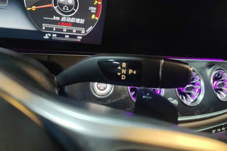 Used Mercedes-Benz E-Class 2016 E 200 L Gear Lever