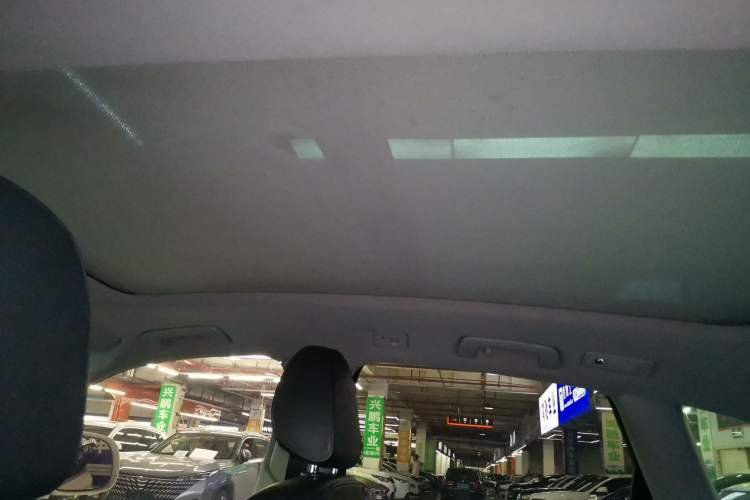 Used Audi Q5 2016 40 TFSI Comfort Model Headliner