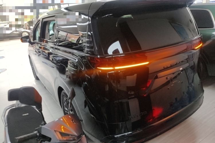 Used Denza D9 2022 DM-i 970 Four-Wheel Drive Flagship Model
