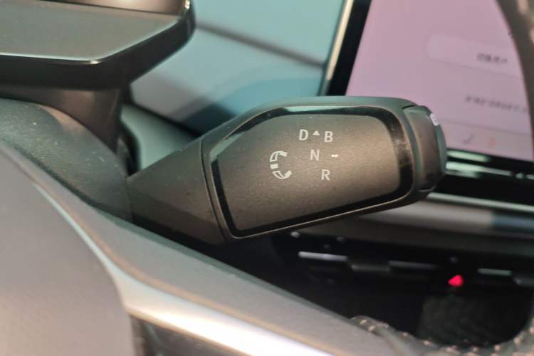 Used Volkswagen ID.4 X 2025 Smart Version Pure & Intelligent Enjoyment Edition Gear Lever
