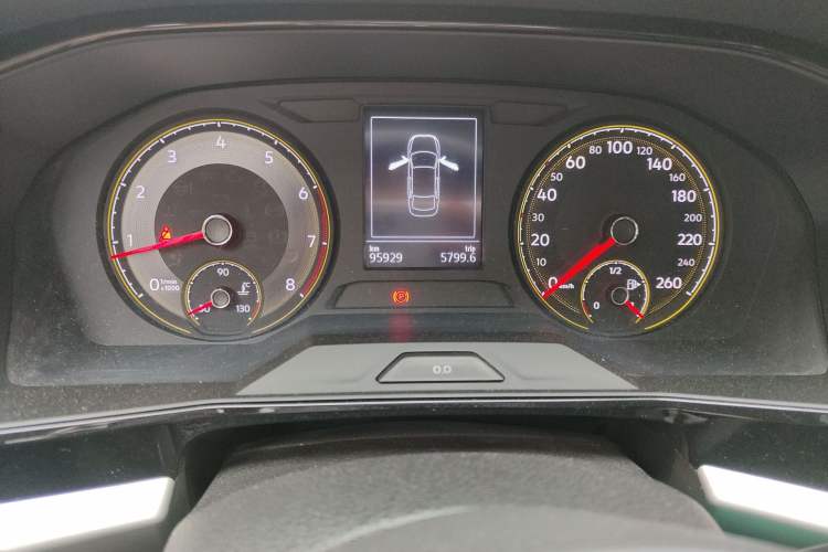 Used Volkswagen Lavida 2021 280TSI DSG Comfort Edition Odometer Close Up