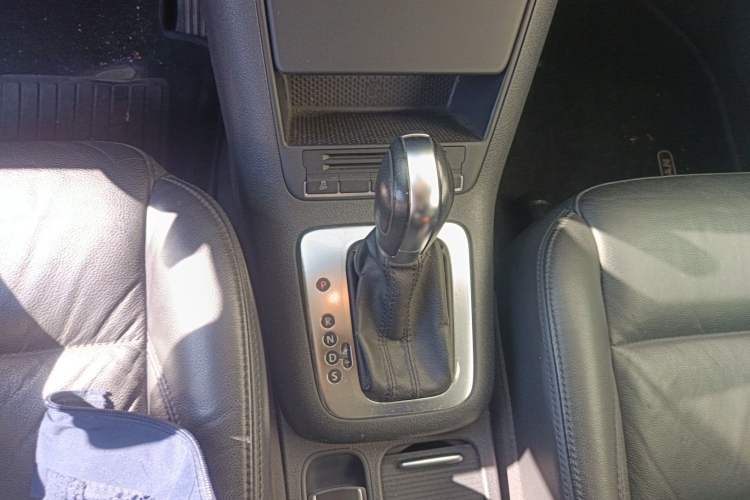 Used Volkswagen Tiguan 2012 1.8TSI Automatic Two-Wheel Drive Trend Edition Gear Lever
