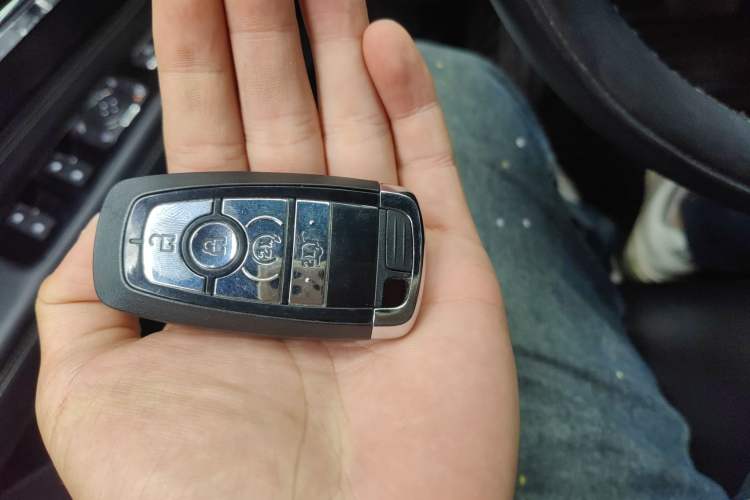 Used Lincoln Corsair 2021 2.0T Two-Wheel Drive Deluxe Edition
