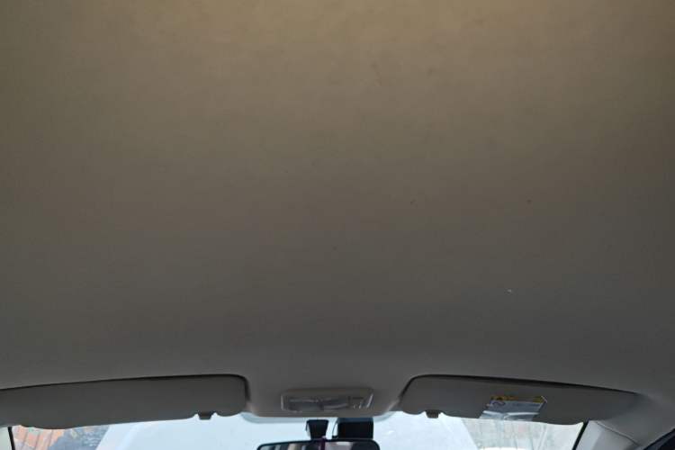 Used Geely Auto Diamond 2014 Sedan 1.5L Manual Entry-Level Model Headliner