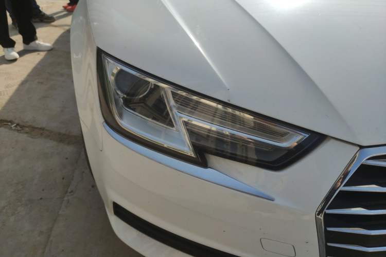 Used Audi A4L 2017 Plus 40 TFSI Ambition Model
