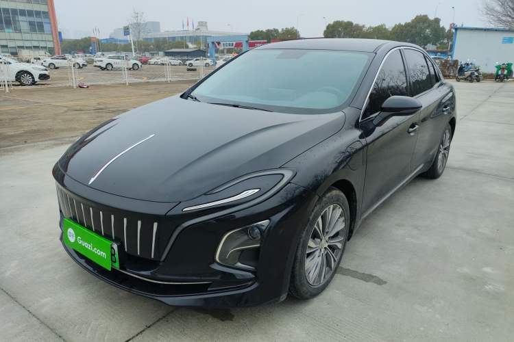 Used Hongqi E-QM5 2022 431 km Charge & Enjoy Edition