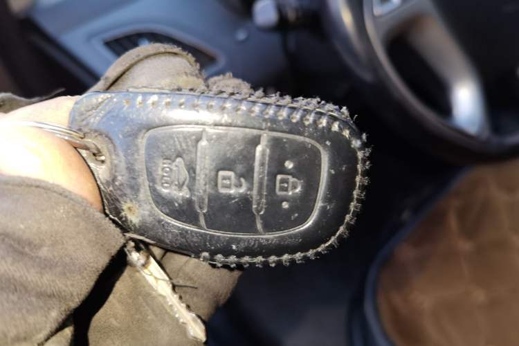 Used Hyundai ix35 2013 2.0L Automatic Two-Wheel Drive Smart GLS China IV Standard