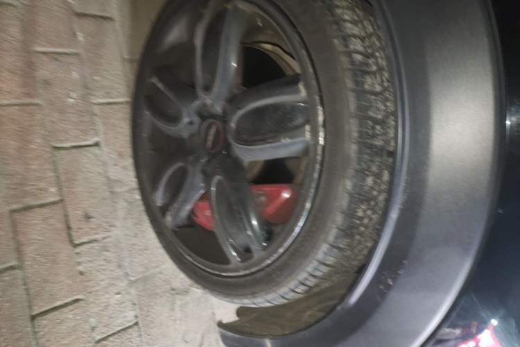 Used MINI JCW 2016 2.0T JOHN COOPER WORKS Avant-Garde Right Front Wheel Hub