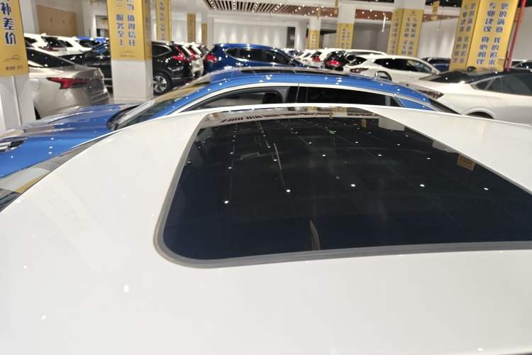 Used Hyundai Elantra (6th Generation / Lingdong) 2020 1.5L CVT Smart & Stylish – Elite Version Roof