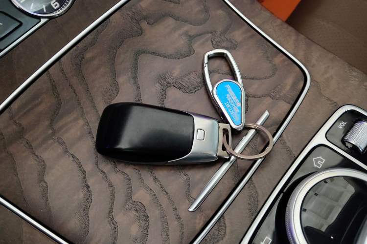 Used Mercedes-Benz E-Class 2018 Facelift E 300 L Luxury Edition