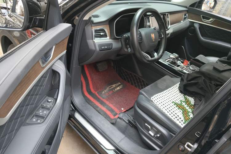 Used Hongqi HS7 2022 2.0T DCT Two-Wheel Drive Smart Connect Flagship Edition Five Seats Driver Seat