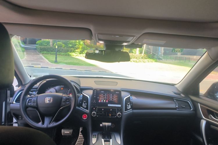 Used Honda Avancier 2017 240TURBO Two-Wheel Drive Premium Edition