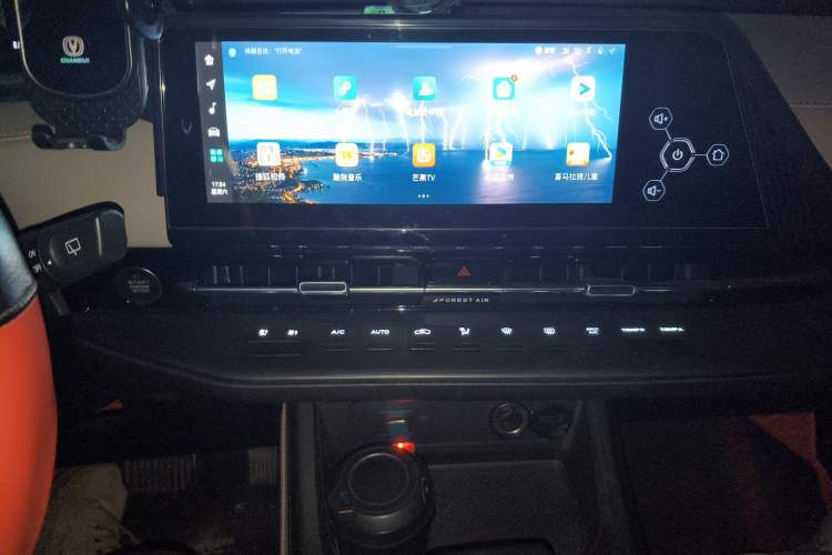 Used CHANGAN CS55PLUS 2022 2nd Generation 1.5T DCT Luxury Version Audio And AC Panel