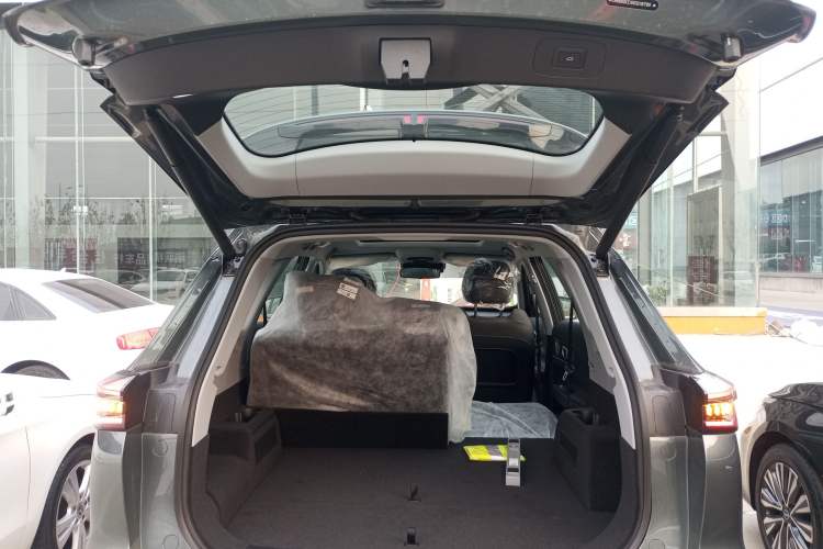 Used Chery Tiggo 8 PLUS C-DM 2025 1.5T 116 km Luxury Version 5 Seats
