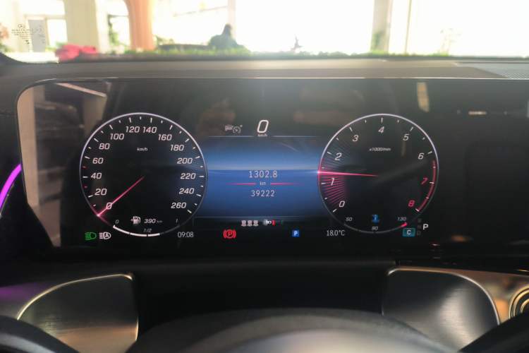 Used Mercedes-Benz GLB 2024 GLB 200 Dynamic Edition Instrument Cluster