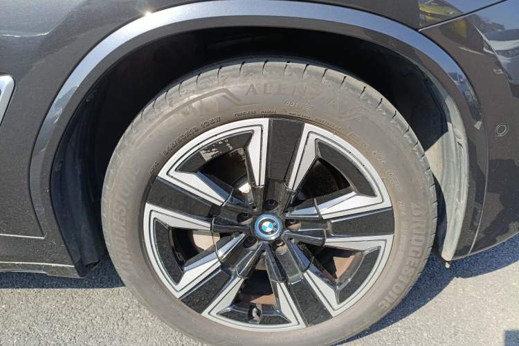 Used BMW iX3 2022 Leading Model Right Front Wheel Hub