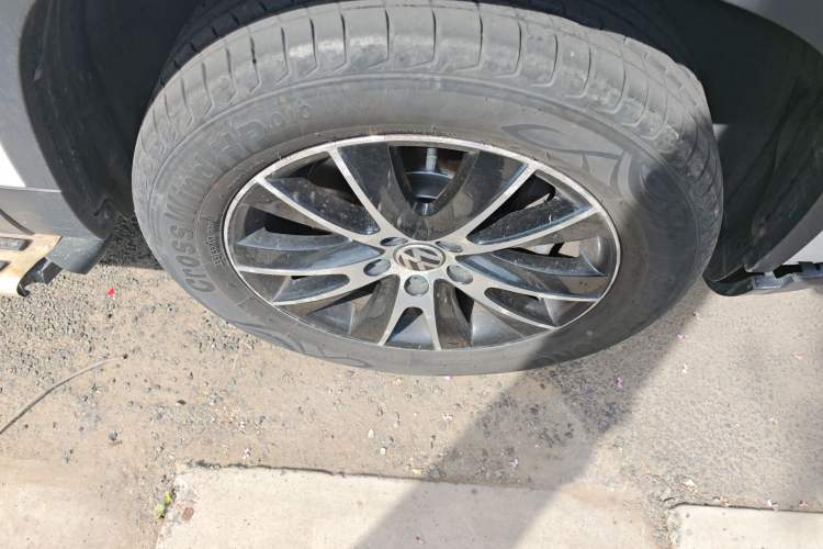 Used Volkswagen Tiguan 2016 300TSI Automatic Two-Wheel Drive Luxury Edition Right Front Wheel Hub