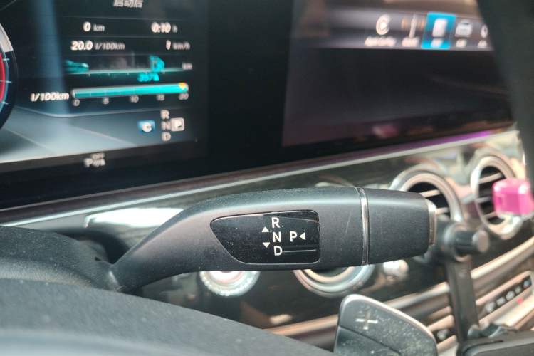 Used Mercedes-Benz E-Class 2016 E 200 L Sport Edition Gear Lever