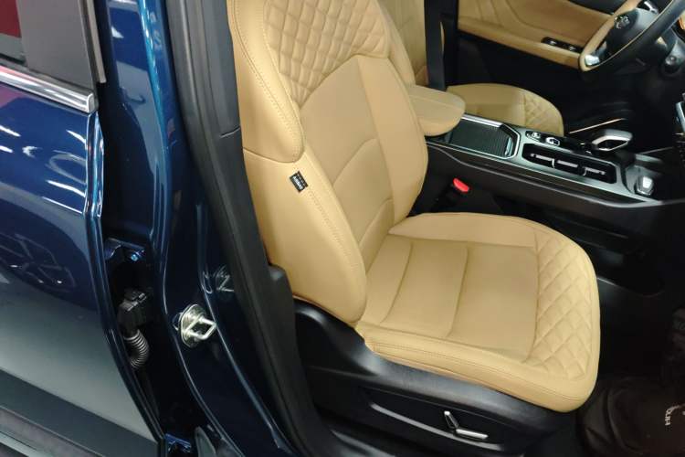 Used Geely Auto Haoyue L 2023 2.0T DCT Flagship Version Right Front Seat