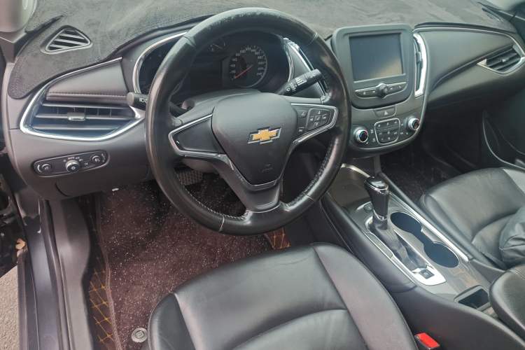 Used Chevrolet Malibu XL 2018 530T Automatic RuiChi Edition Center Console