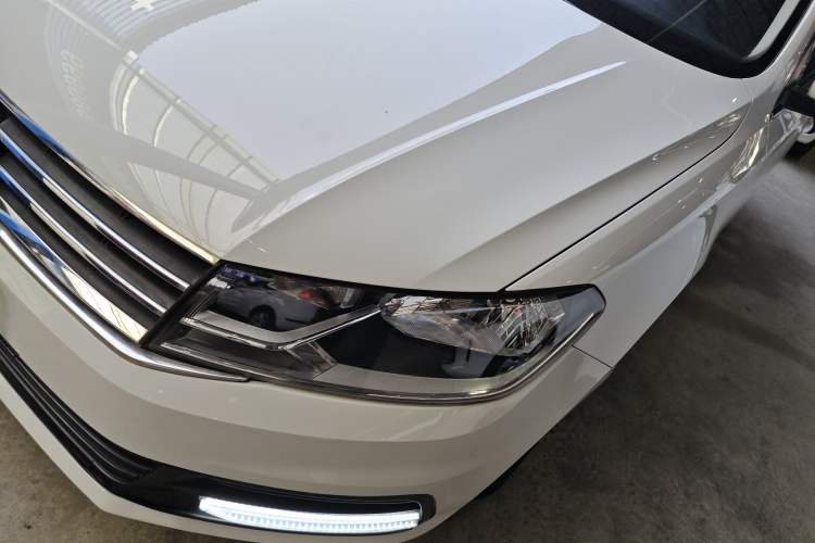 Used Volkswagen Santana 2016 1.6L Manual Fashion Edition
