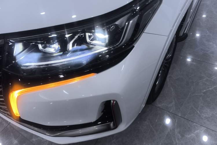 Used Changan CS95 2021 2.0T Two-Wheel Drive Luxury Version