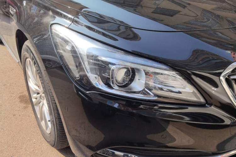 Used Buick LaCrosse 2016 20T Luxury Model Right Front Headlight