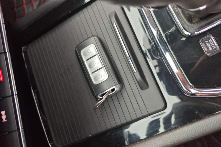 Used Dongfeng Fengon 580 2017 1.5T CVT Smart Style Model Vehicle Key